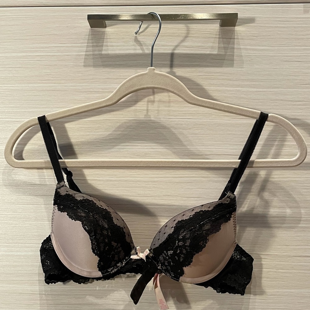 Victoria’s Secret 34A Push Up Bra